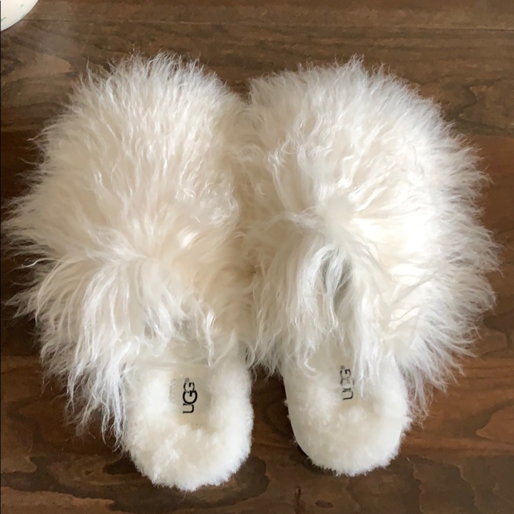 UGG fluff momma slippers